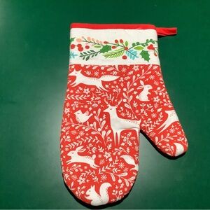 Red Holiday Oven Mitt with Animal Print